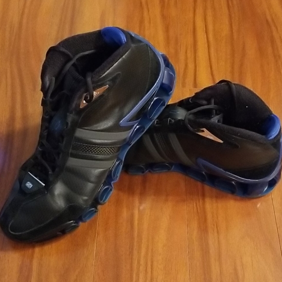 Old School Adidas Kevin Garnett's from 2005